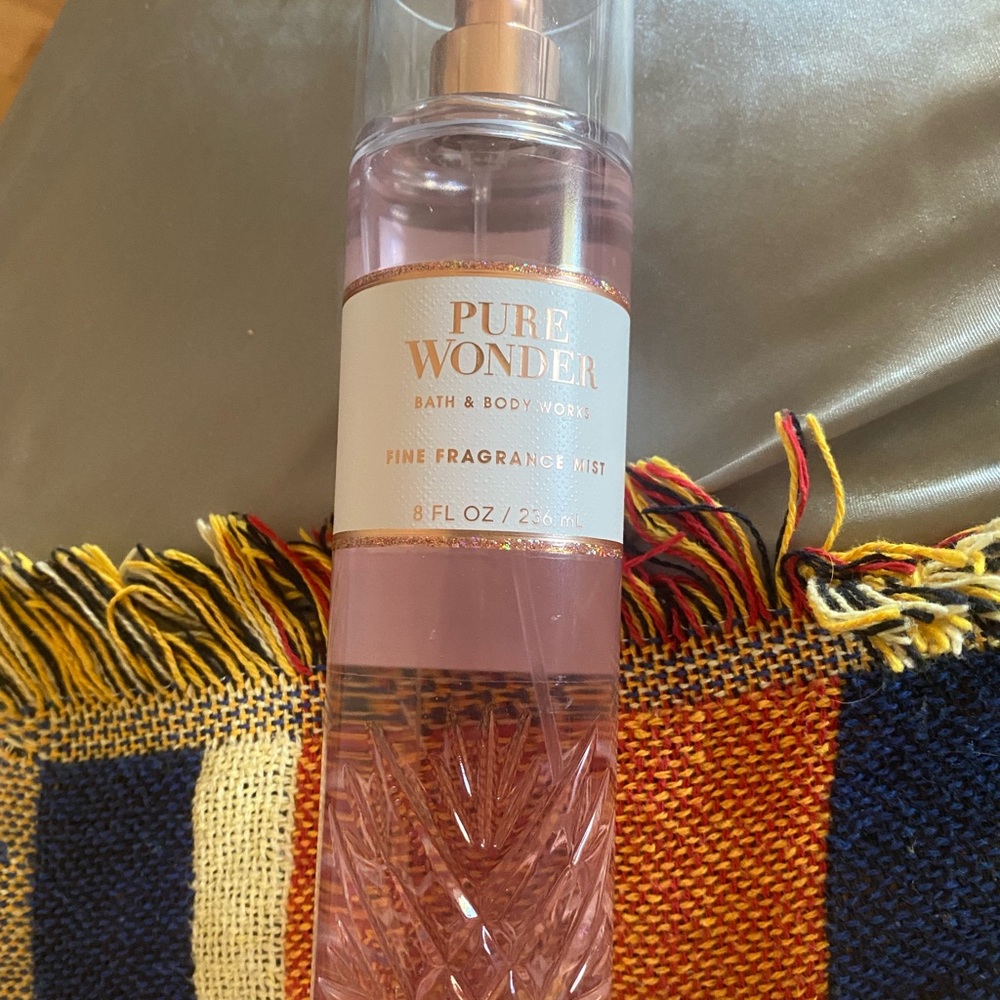 Pure Wonder Bath and Body works body spray
